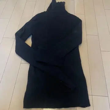 anuans 블랙 캐시미어 블렌드 핏 리브 터틀