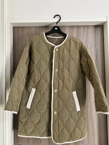 terawear emu 올리브 그린 퀼팅 자켓 M 사이즈