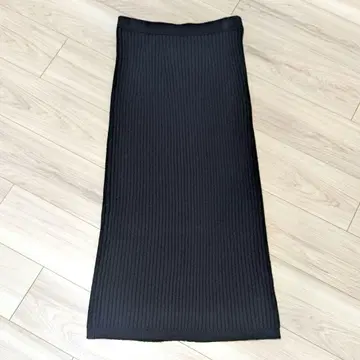 드로어 울 캐시미어 리브 니트 롱 스커트 블랙