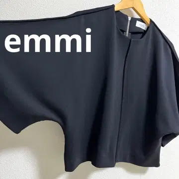 emmi 와이드 슬리브 돌먼 슬리브 스포츠 블랙