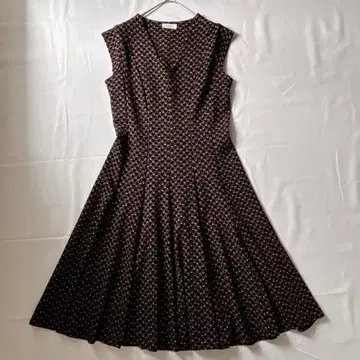 피피유 니트 롱 플레어 원피스 플리츠 프렌치 슬리브 올 패턴