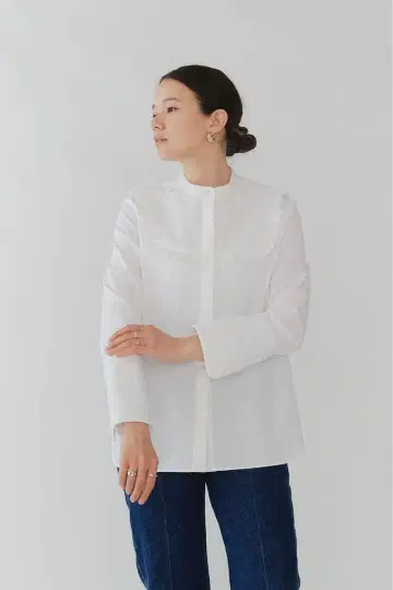 yori 프릴 달린 화이트 긴팔 셔츠