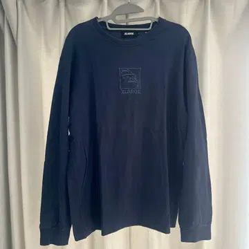 XLARGE 네이비 자수 로고 트레이닝복