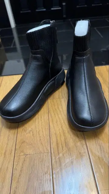 블랙 통굽 스니커즈 스타일 부츠