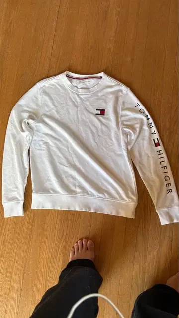 TOMMY HILFIGER 화이트 크루넥 트레이닝복 L