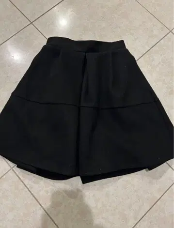 고베 레터스 페이크 울 큐롯 숏팬츠