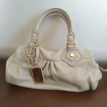 화이트 가죽 핸드백