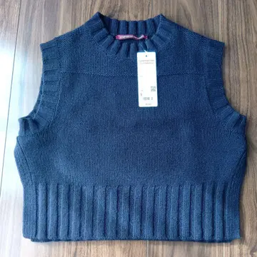 유니클로 코토니에 크롭 베스트 네이비 사이즈 S