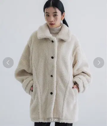 UNITED TOKYO 버지 미디엄 보아 코트