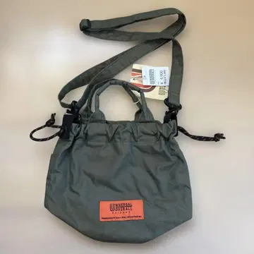 새상품! UNIVERSAL OVERALL 숄더백 카키