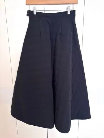 THIRD MAGAZINE (서드 매거진) 퀼팅 스커트 블랙