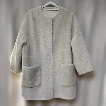 미라 오웬 보아 코트 아이보리 노카라 코트 아우터