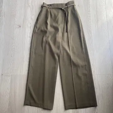 NATURAL BEAUTY BASIC 올리브 와이드 팬츠 벨트 포함