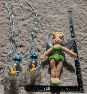 팅커벨 봉제 인형과 펜던트 2점을 포함한 3종 세트