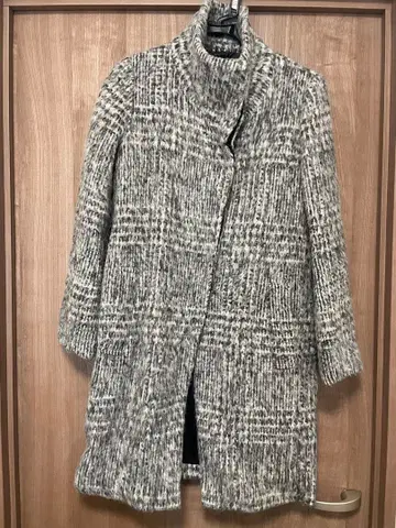 울 혼방 체크 무늬 코트