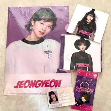 TWICE one more time 굿즈