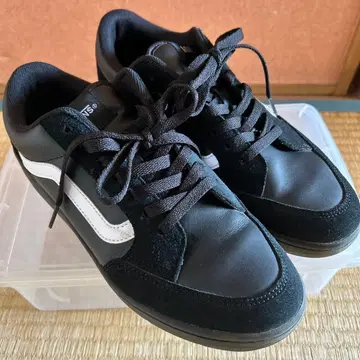 VANS 블랙 스니커즈 로우컷