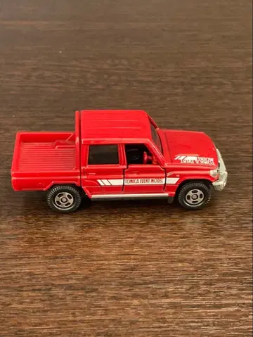 토미카 빨간색 픽업 트럭
