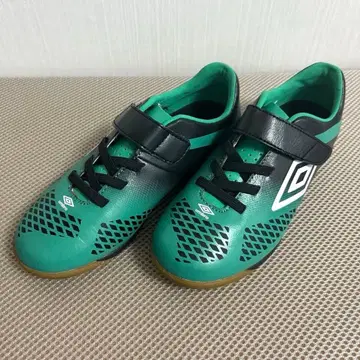 엄브로 풋살화 그린/블랙 19cm 키즈