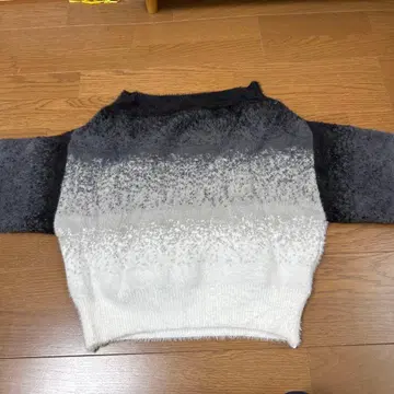 그라데이션 니트 스웨터 긴팔