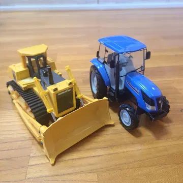 다이펫 1/32 트랙터와 1/55 불도저 세트