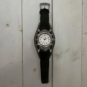 오클리 손목시계 새들백 가죽 밴드