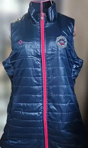 골프웨어 마리끌레르 네이비 슬리브리스 베스트