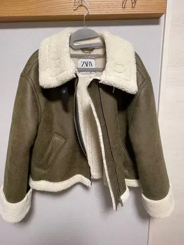 ZARA 무스탕 자켓