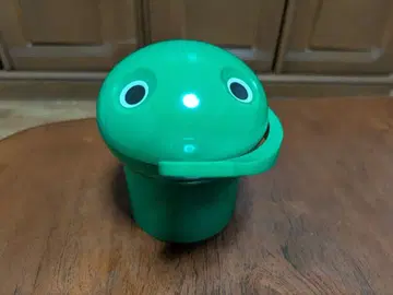 팩맨 저금통 그린 팔 기울어짐 있음 스프링 약함?