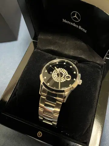 메르세데스 벤츠 손목시계 스와로브스키 작동 확인 완료