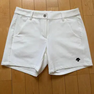 DESCENTE 화이트 숏팬츠