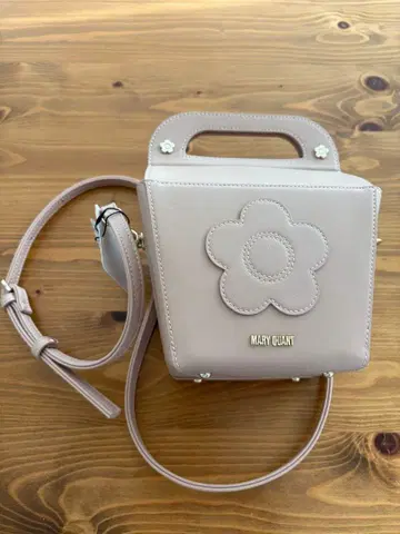 미사용품 MARY QUANT 케이크 BOX형 숄더백 핑크