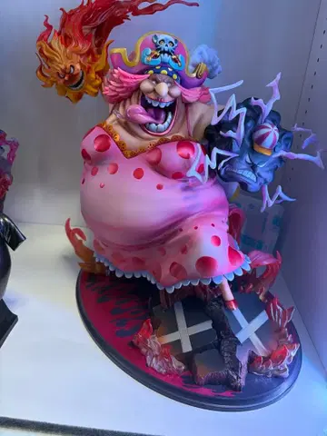 새상품급 원피스 POP SA-MAXIMUM 빅 맘 증정품 있음