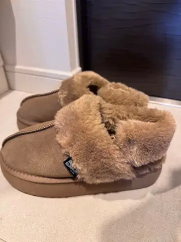 Rock fish Weatherwear 스웨이드 퍼 슬립온