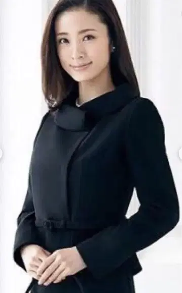 블랙 수트 3세트 무릎 기장 드레스