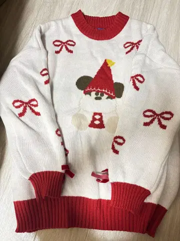 릴린린 디즈니 크리스마스 모티브 스웨터 2025