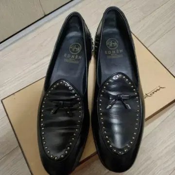 EDHEN 블랙 가죽 로퍼 스터드