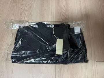 LIDNM Cashmere Slouch V-neck