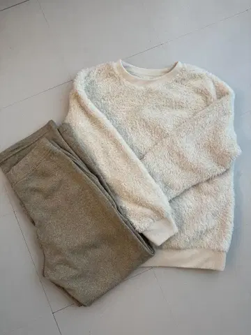 유니클로 룸웨어 플리스 복슬복슬