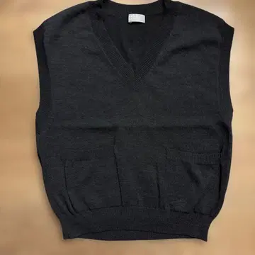 MARGARET HOWELL V넥 니트 베스트