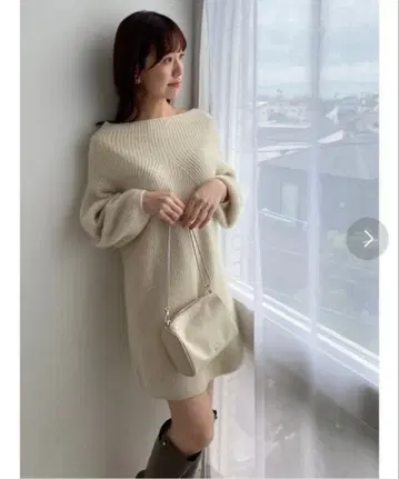 snidel 라쿤 미니 니트 원피스 아이보리