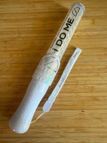 I DO ME 응원봉 화이트 스트랩 포함