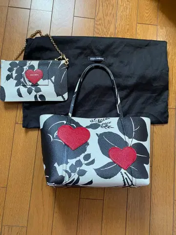 돌체앤가바나 새상품급 토트백, 액세서리 파우치 포함