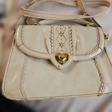 LIZ LISA 아이보리 숄더백 하트 금장 장식 포함