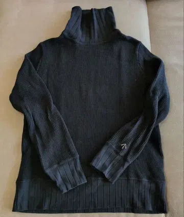 나이젤카본 와플 터틀넥 블랙 사이즈 8