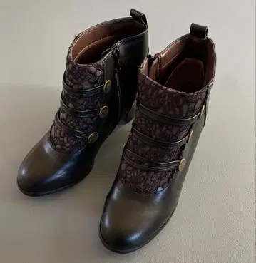 거의 미사용 엑시즈팜 나폴레옹 부츠 부티 레이스 고딕