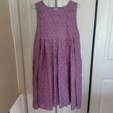 메종드소일 maisondesoil 꽃무늬 슬리브리스 A라인 원피스