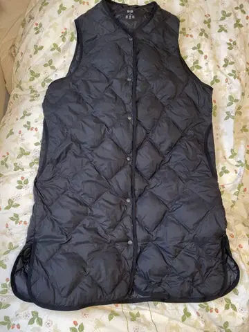 유니클로 울트라 라이트 다운 롱 베스트 M