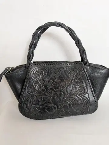 블랙 꽃무늬 엠보싱 핸드백 핸드메이드