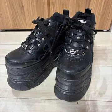 요스케 통굽 스니커즈 11cm 착용 사진 있음